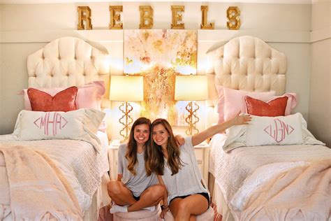 2. Design Your Perfect Southern Miss Dorm Room Now!