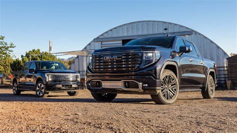 2022 Ford F 150 Lightning Platinum Vs Gmc Sierra 1500 Denali Ultimate