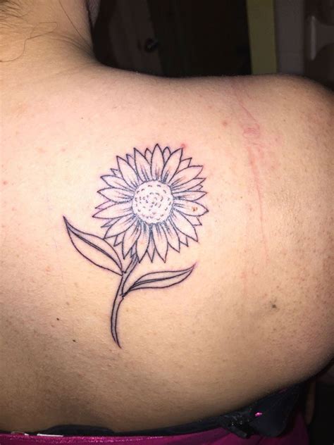 24 Warm Sunflower Tattoo Designs