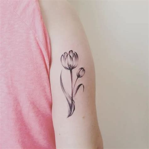 25 Eye Catching Tulip Tattoo Ideas Pictures Sheideas