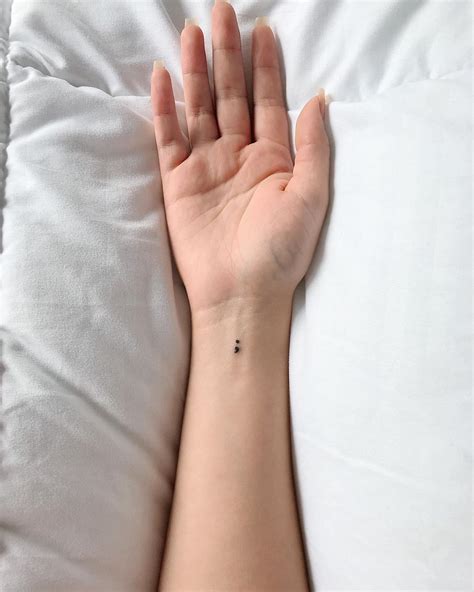 30 Chic Wrist Tattoos That Are Better Than A Bracelet Side Wrist