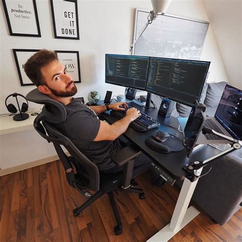 47 Ergonomic Wfh Setup Background Live Wall