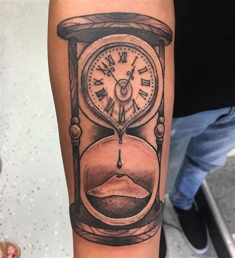 85 Best Hourglass Tattoo Designs And Meanings Time Is Flying 2019