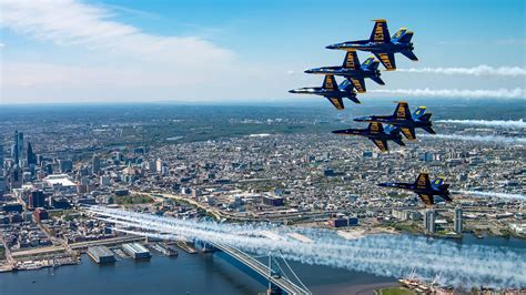 Check Out These Incredible Aerial Images Of The Blue Angels And