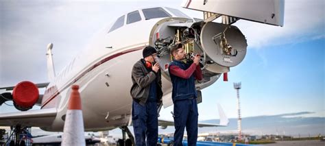 How To Become An Aircraft Mechanic Step By Step Guide Skillsandtech