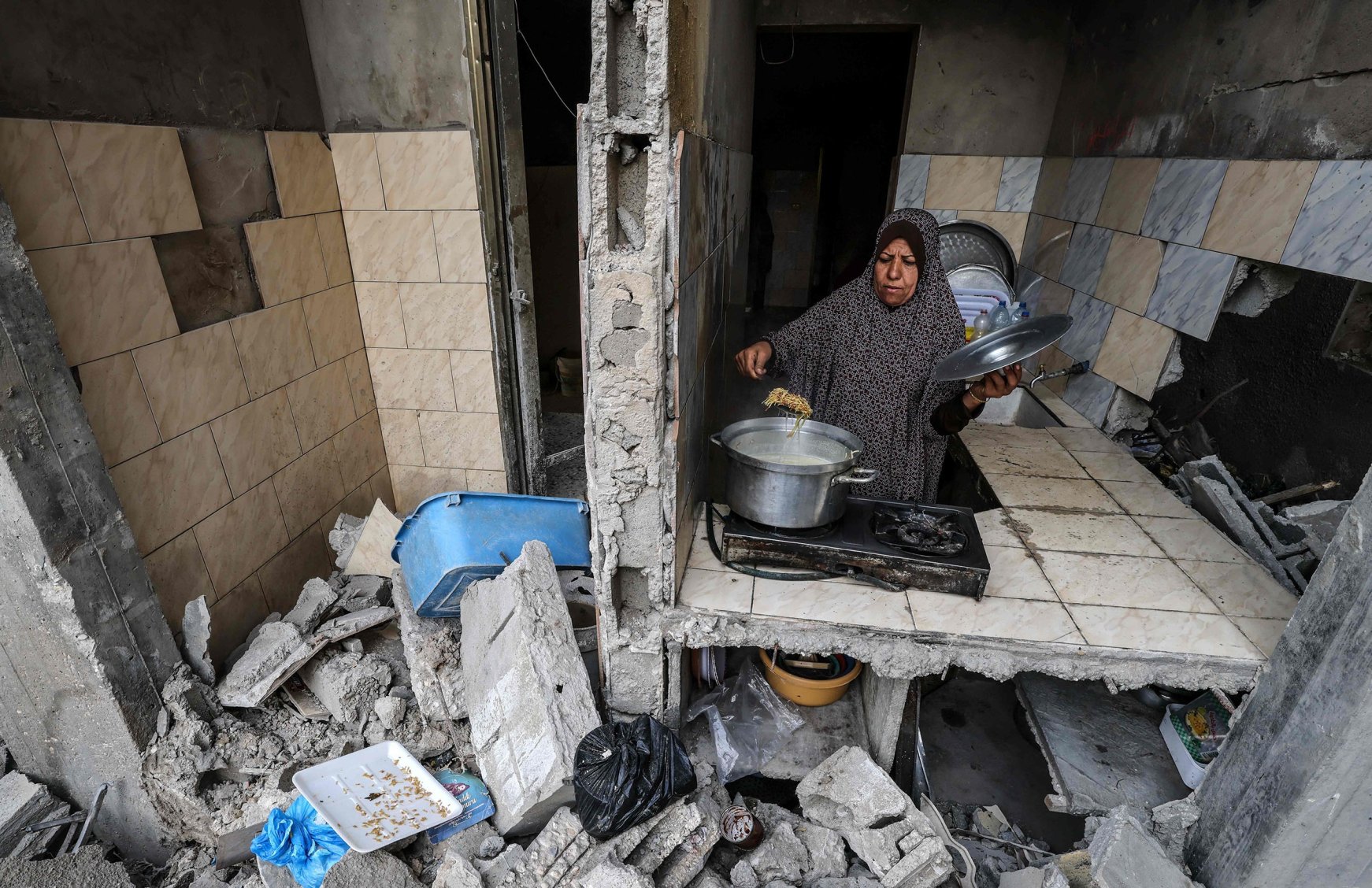 Lebanese And Israelis Return To Their Homes Following Cease Fire