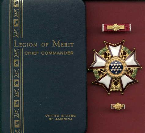 Legion Of Merit Chief Commanders Award Medal In Case With Ribbon Bar