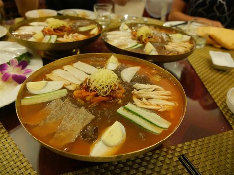 My Surreal Experience Eating In A North Korean Restaurant In Vietnam Huffpost Latest News