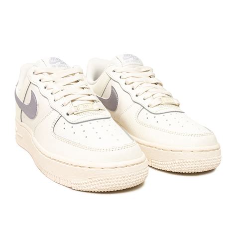 Nike Women Air Force 1 07 Sail Oxygen Purple