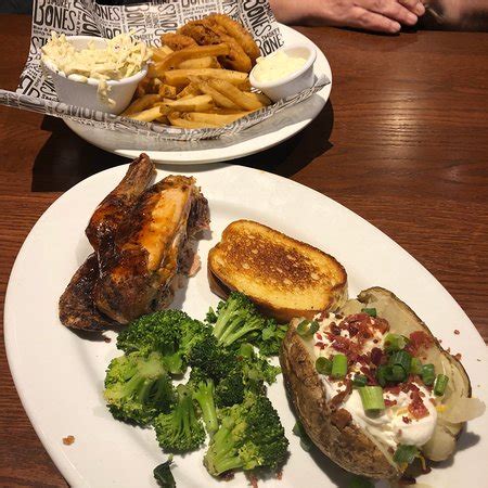 Smokey Bones Springfield In Springfield Restaurant Menu And Reviews