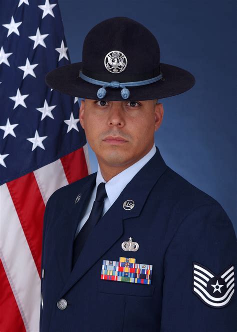 Tech Sgt Ricardo Chavez Official Photo With Mti Hat And Blue Rope