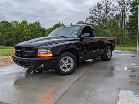 This Hellcat Swapped 1998 Dodge Dakota Is Better At Drag Pulls Than Hauling Lumber Autoevolution