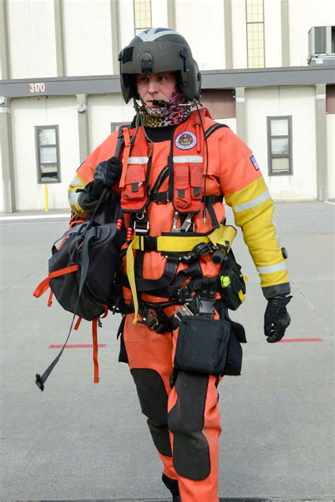 Uscg Rescue Swimmer